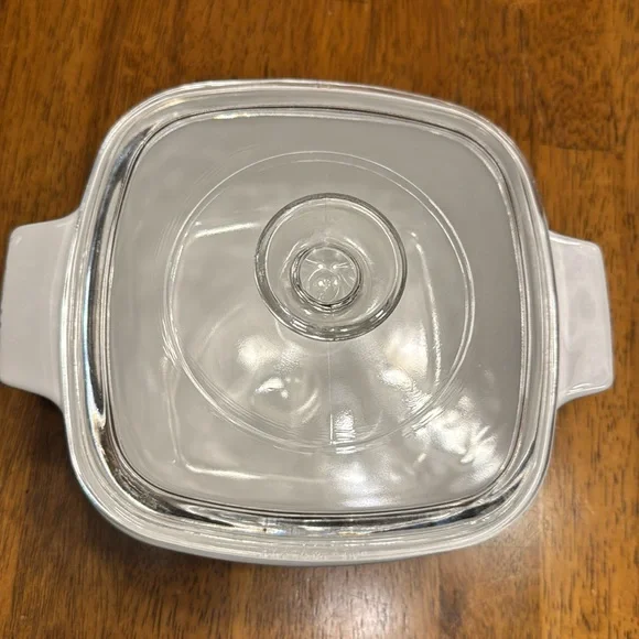 Vtg. 1980s Corning ware Cornflower Blue 1 1/2 quart casserole w/lid - Picture 5 of 8